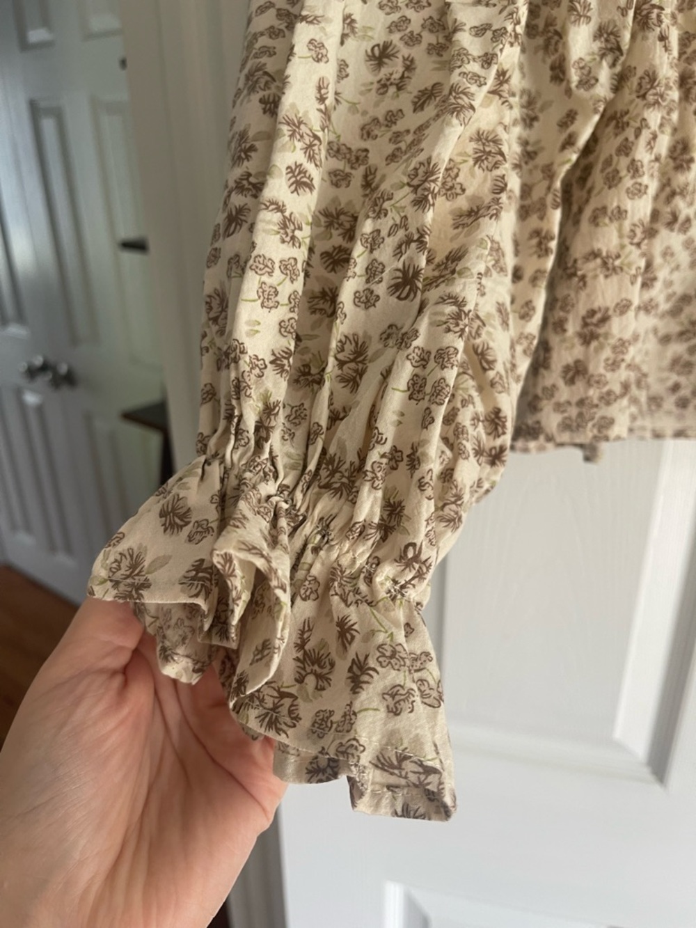 BiBi Cream Blush Floral Tie-Front Peasant Blouse - Picture 3 of 4